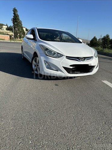 Hyundai Elantra-4