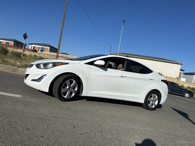 Hyundai Elantra-2