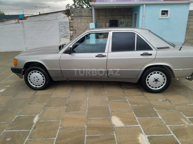 Mercedes 190-3