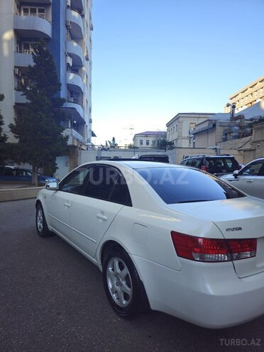 Hyundai Sonata-6