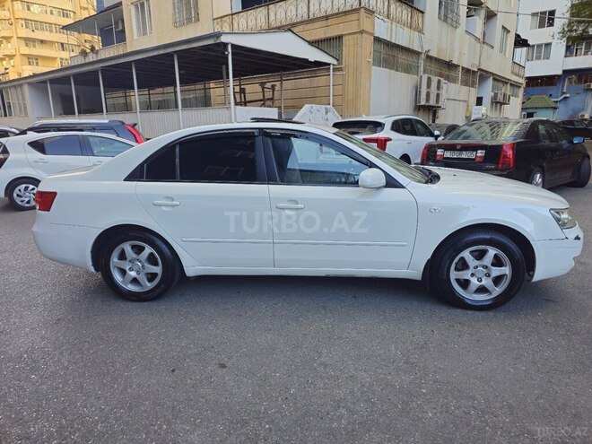 Hyundai Sonata-8