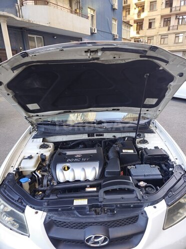 Hyundai Sonata-14
