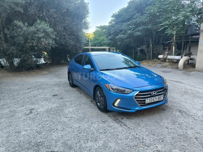 Hyundai Elantra-2