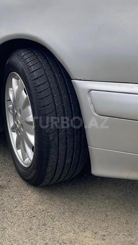 Mercedes E 250-9
