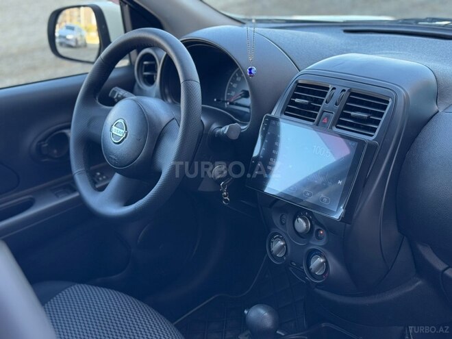 Nissan Micra-12