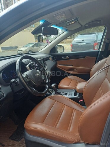 Kia Sorento-5
