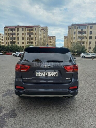Kia Sorento-4