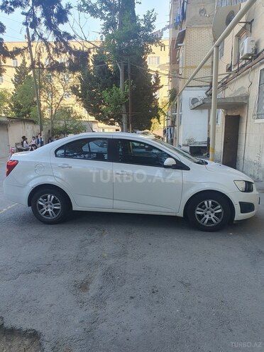 Chevrolet Aveo-4