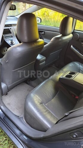 Toyota Prius-3