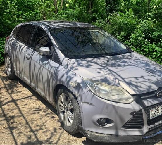 Ford Focus-8