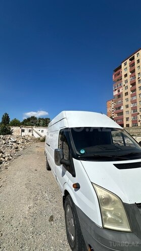 Ford Transit-2