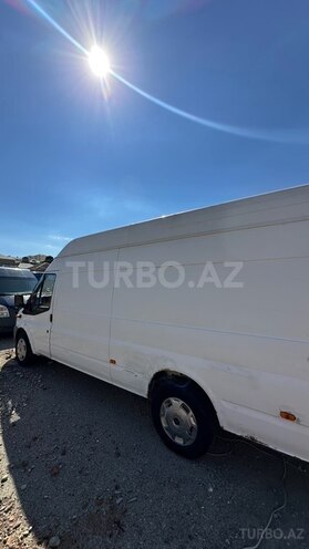 Ford Transit-8