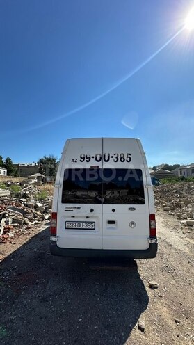 Ford Transit-4