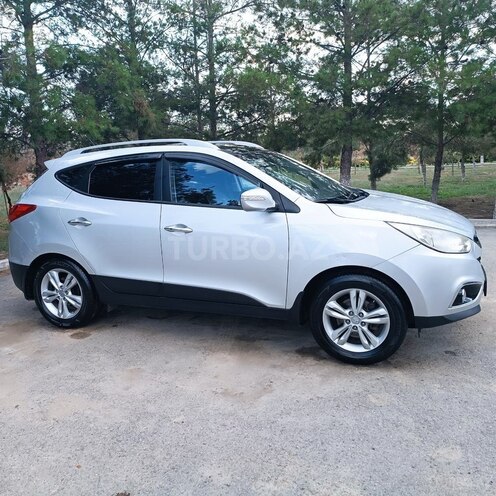 Hyundai ix35-4