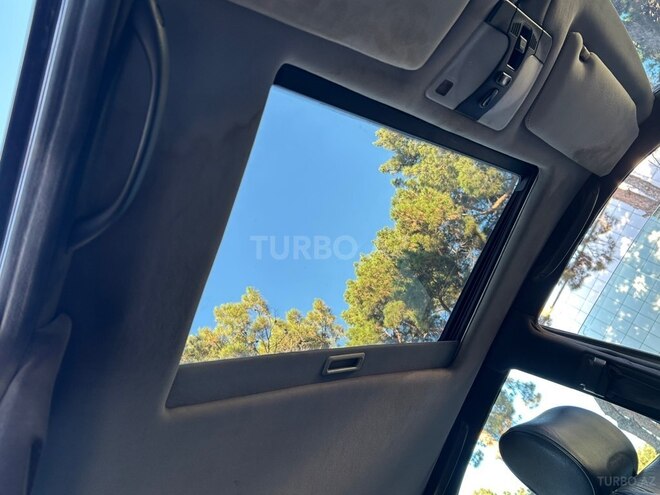 Mercedes E 230-17