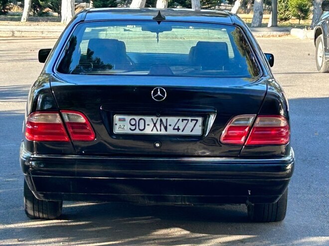 Mercedes E 230-13