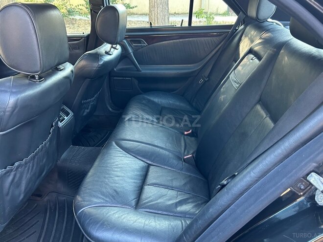 Mercedes E 230-18