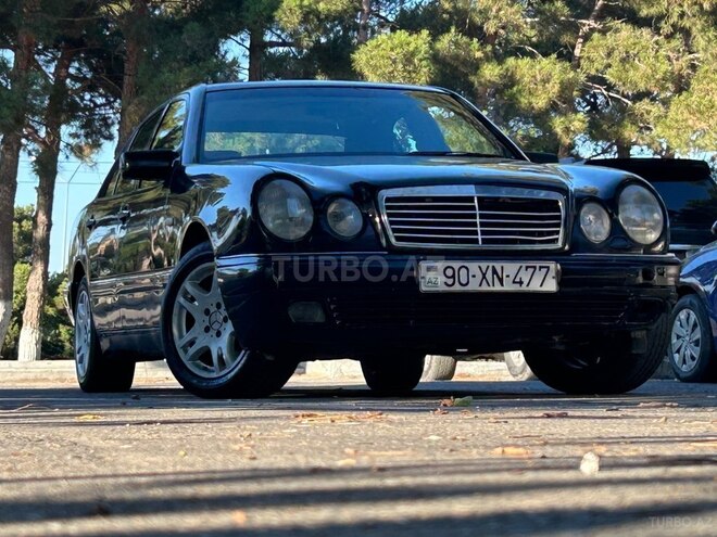 Mercedes E 230-4
