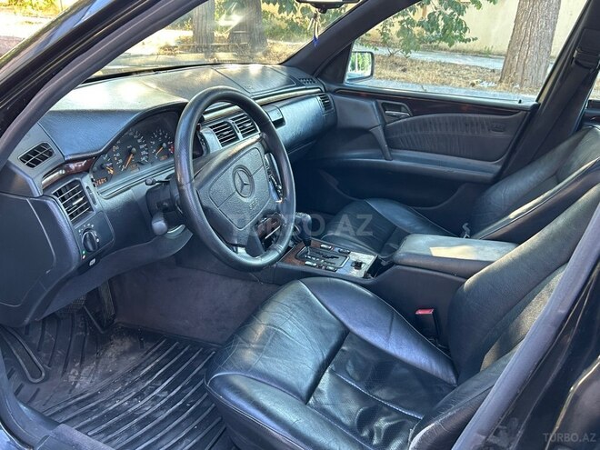 Mercedes E 230-15