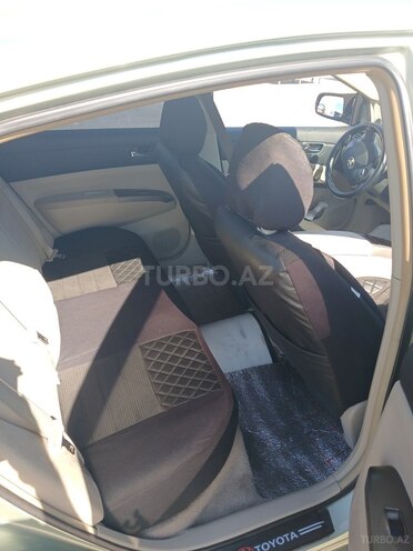 Toyota Prius-3