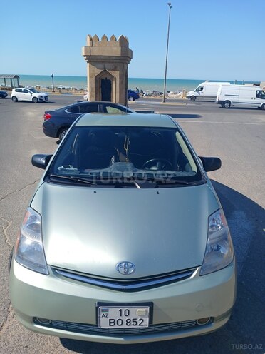 Toyota Prius-11