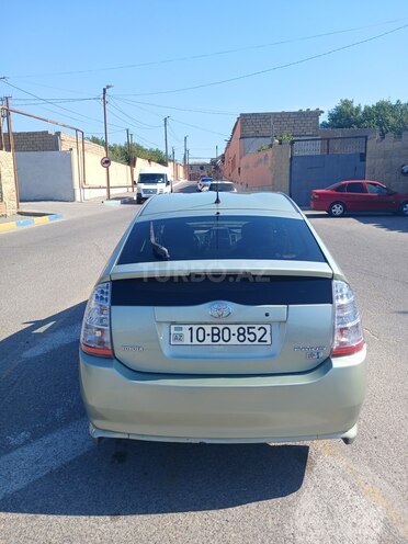 Toyota Prius-10