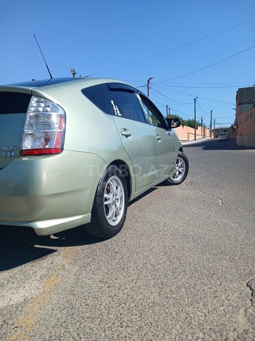 Toyota Prius-7