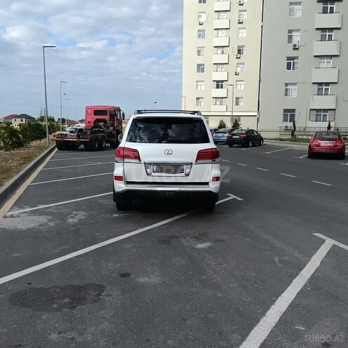 Lexus LX 570-3