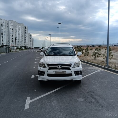 Lexus LX 570-1