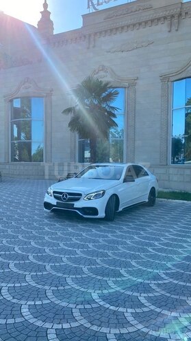 Mercedes E 250-5