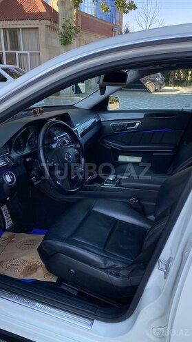Mercedes E 250-12