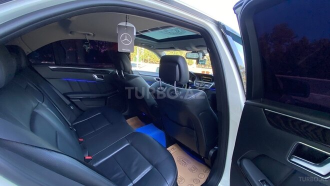 Mercedes E 250-16