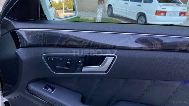 Mercedes E 250-17
