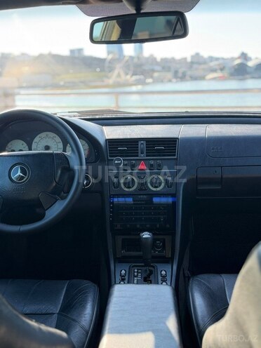 Mercedes C 230-10