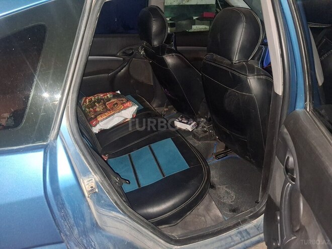 Ford Focus-6