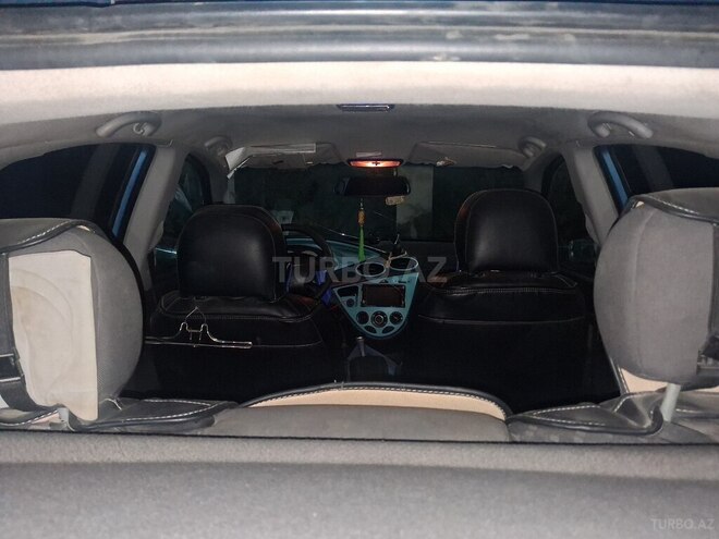 Ford Focus-7