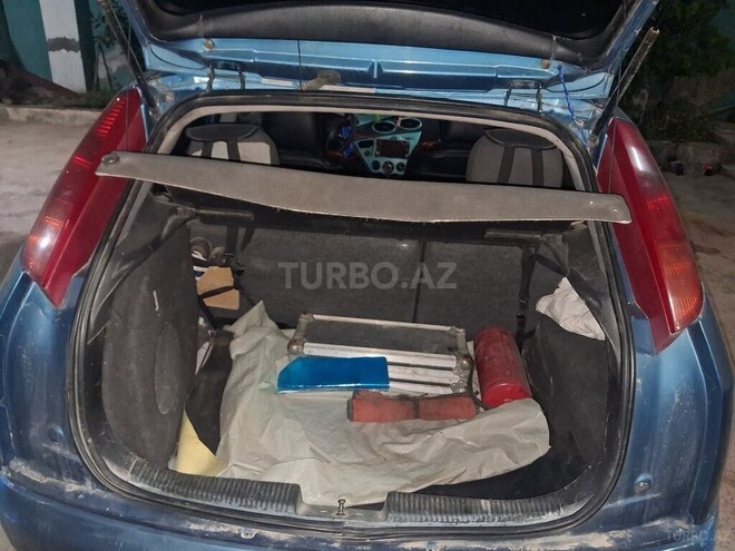 Ford Focus-8