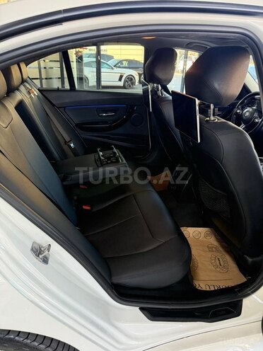 BMW 320d-17
