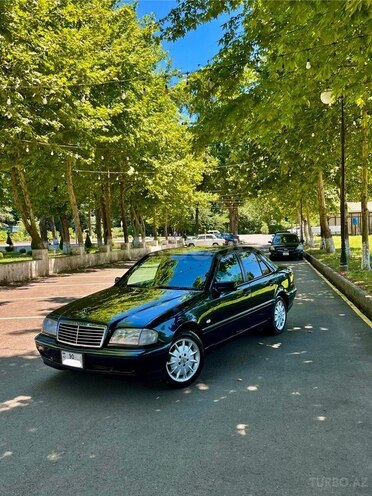 Mercedes C 200-17