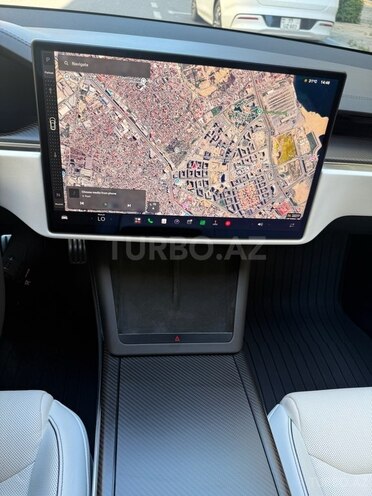 Tesla Model S-9