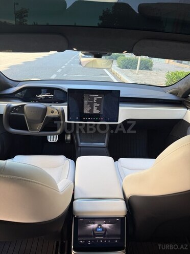 Tesla Model S-7