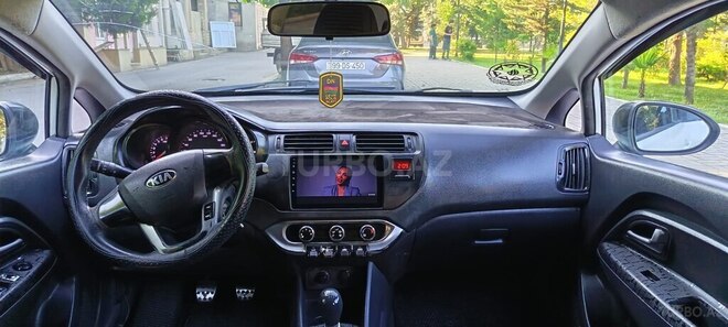 Kia Rio-5
