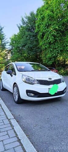 Kia Rio-1