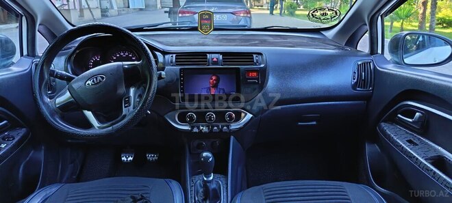 Kia Rio-3