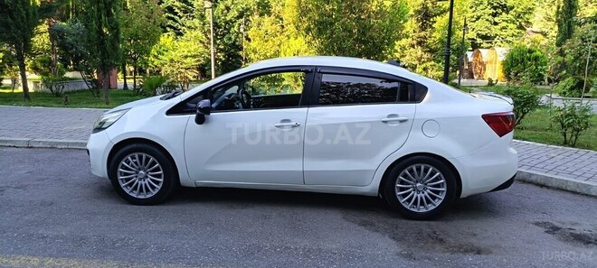 Kia Rio-6