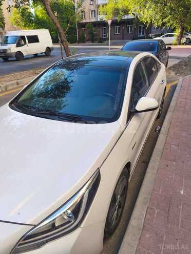 Hyundai Sonata-2