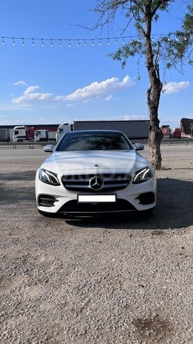 Mercedes E 250-1