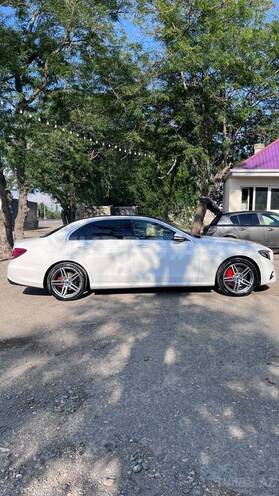 Mercedes E 250-6