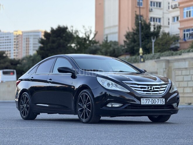 Hyundai Sonata-1