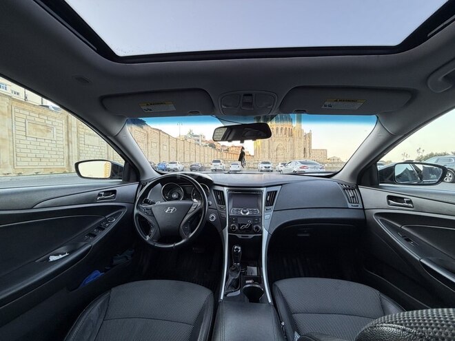 Hyundai Sonata-11